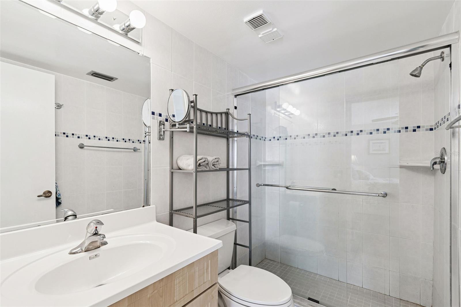 Image 21 of 52 For 6105 Palma Del Mar Boulevard S 120