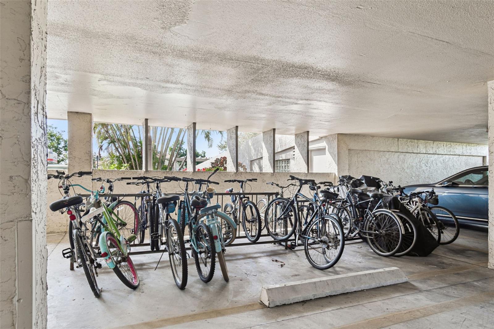 Image 43 of 52 For 6105 Palma Del Mar Boulevard S 120