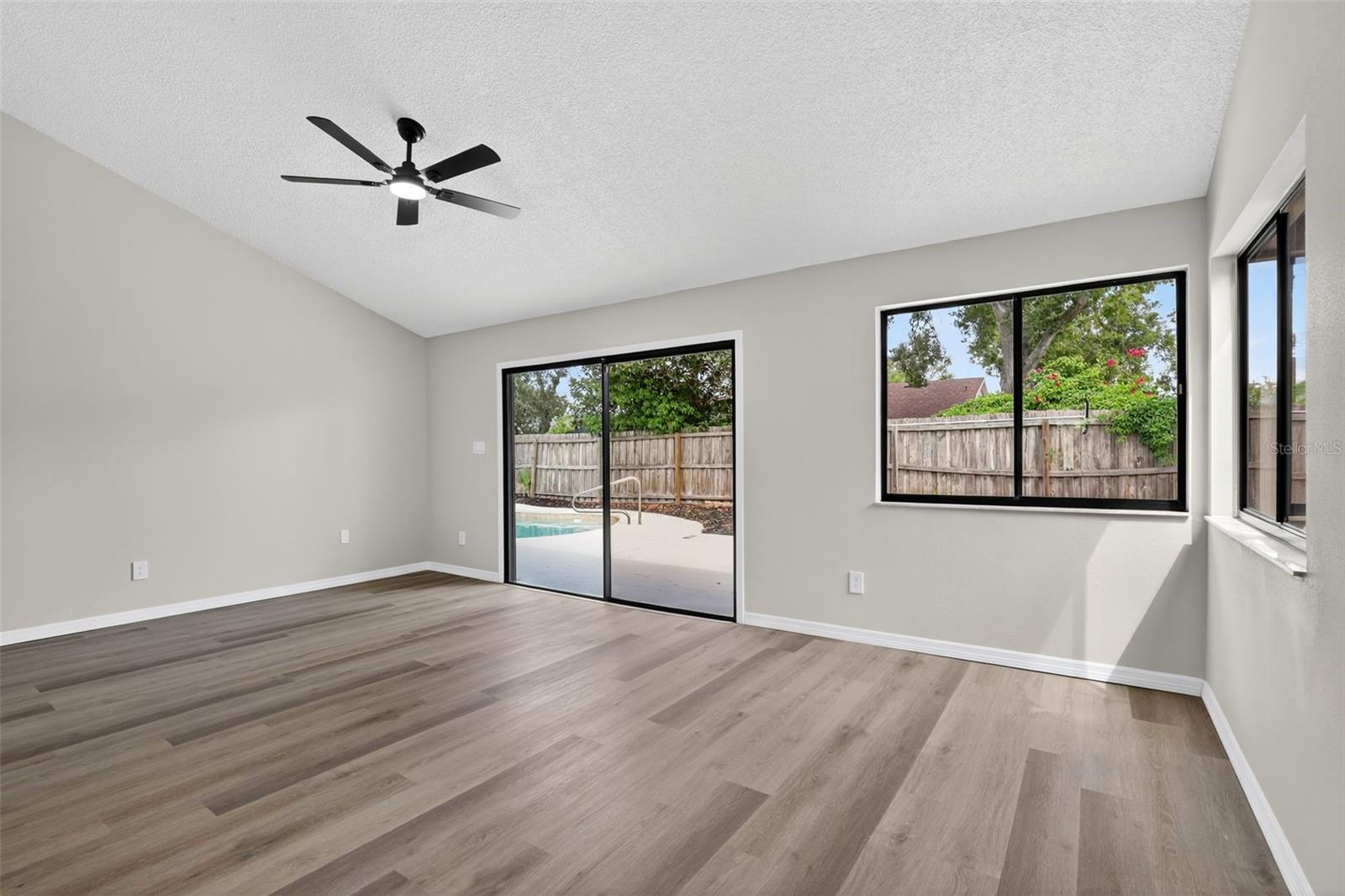 Image 11 of 20 For 3441 Calgary Lane