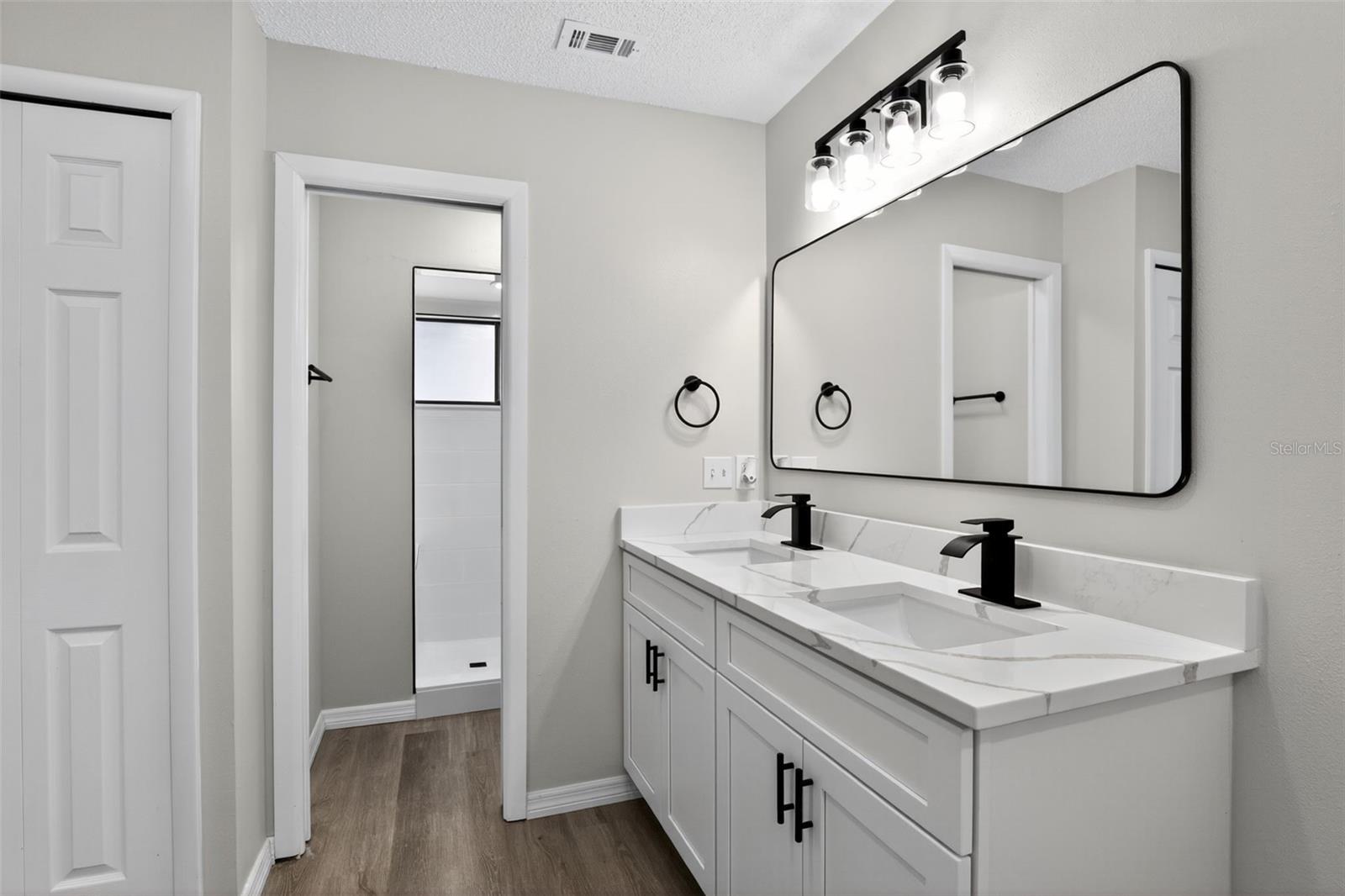 Image 13 of 20 For 3441 Calgary Lane