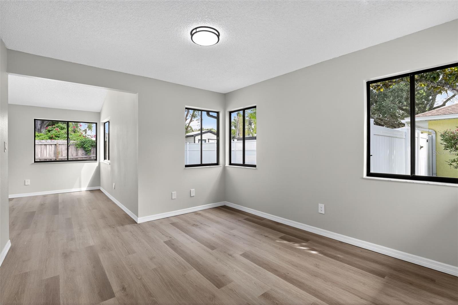 Image 6 of 20 For 3441 Calgary Lane