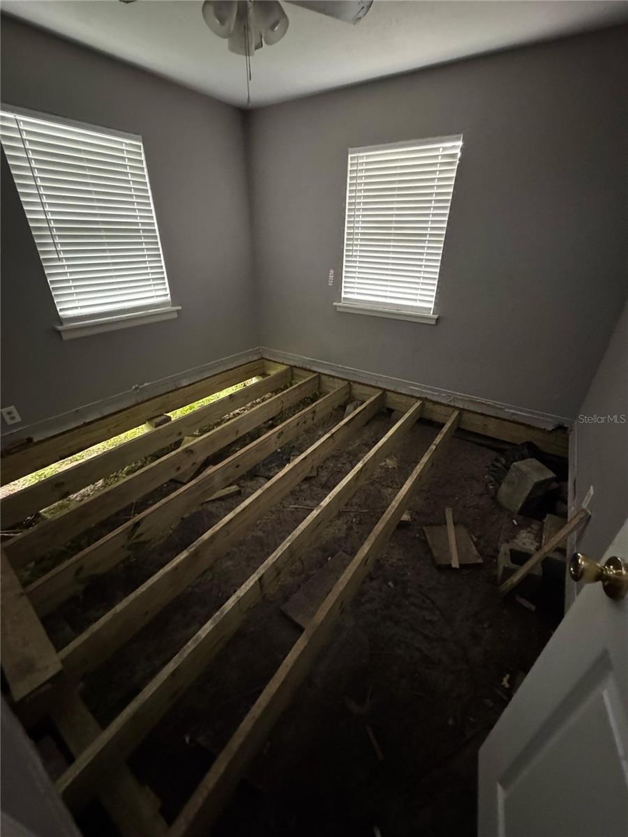 Image 17 of 20 For 4615 Webster Street