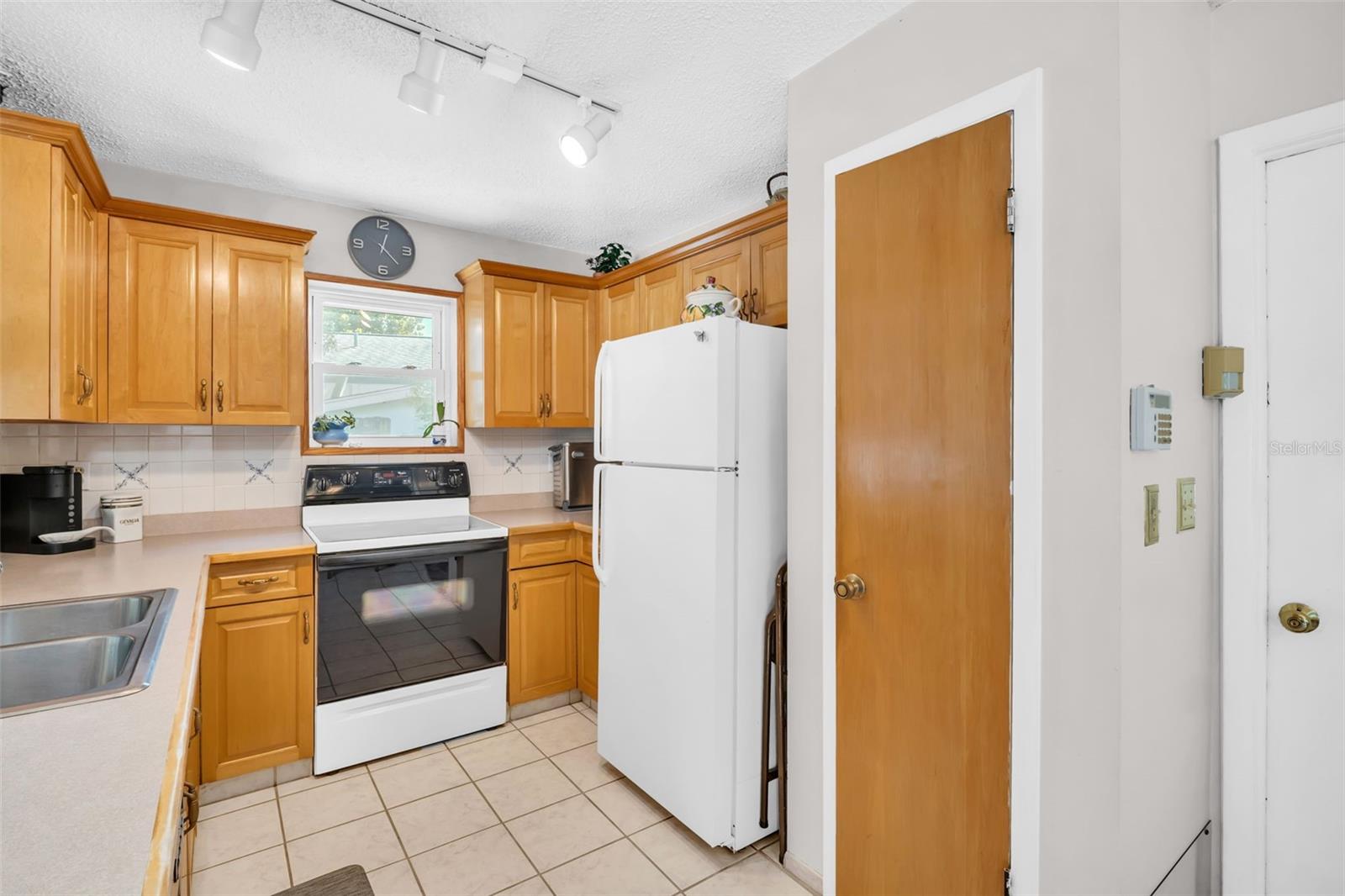 Image 17 of 40 For 2289 Citrus Way