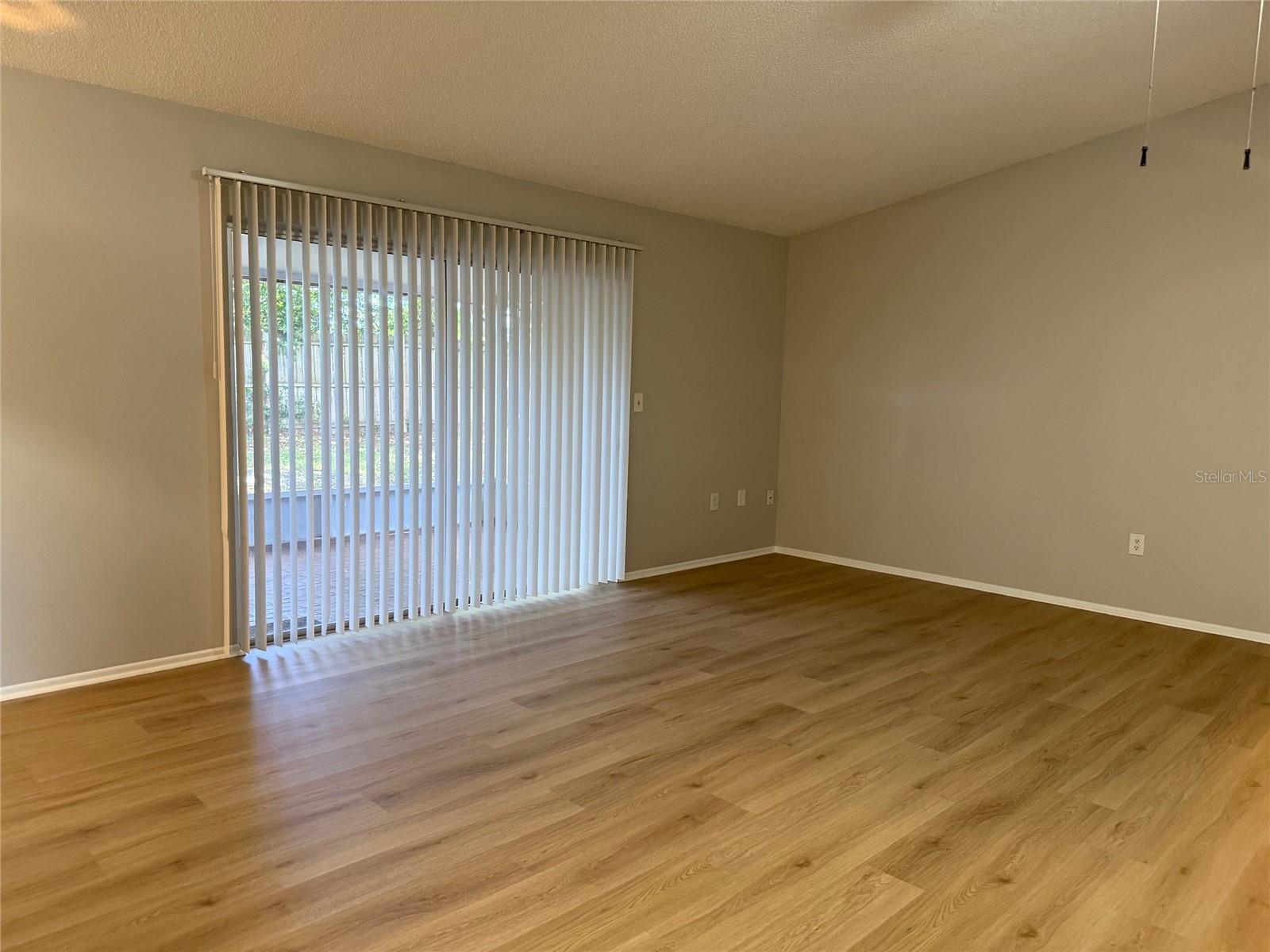 Image 16 of 38 For 10401 Leaning Oak Drive