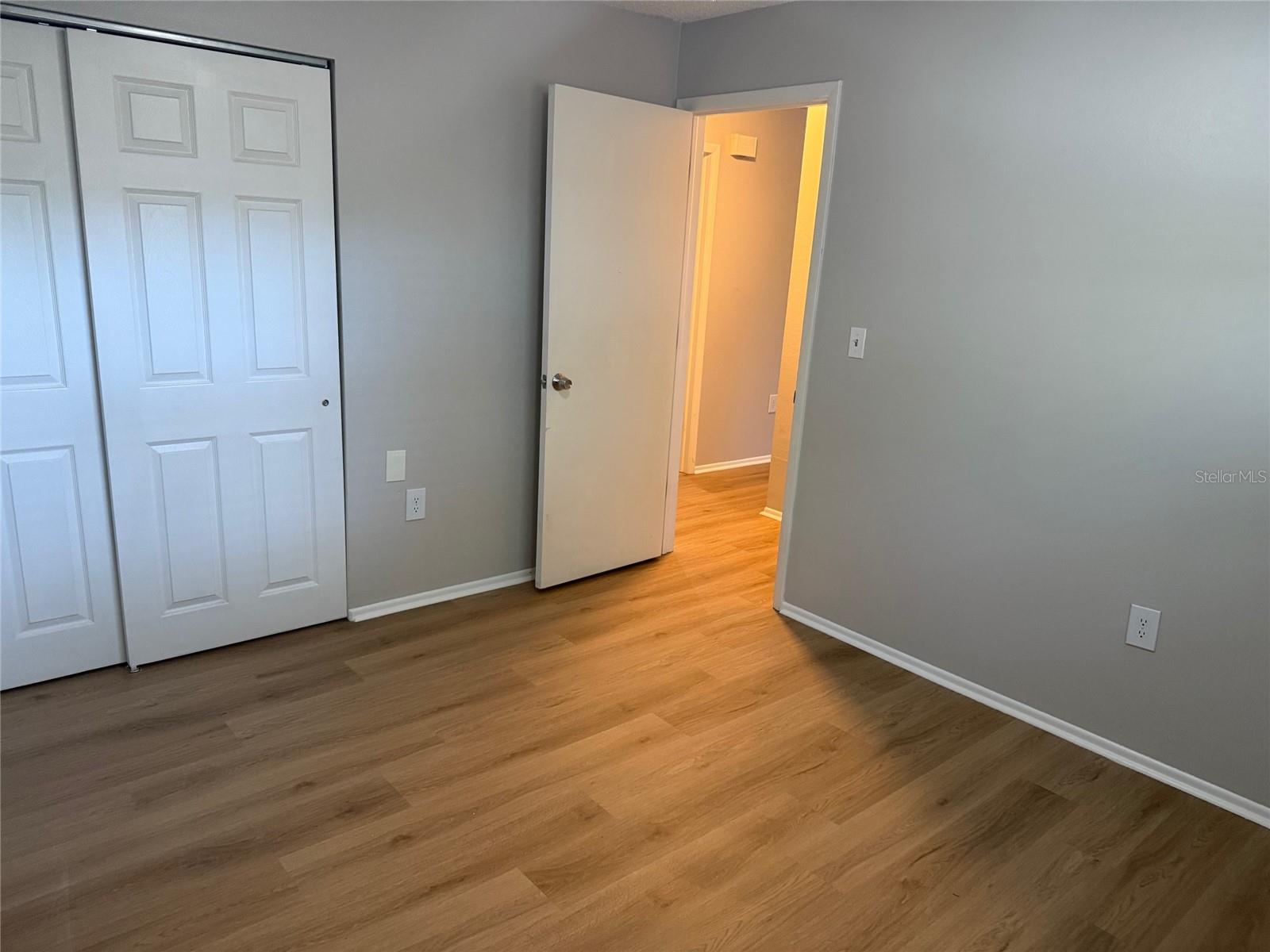 Image 32 of 38 For 10401 Leaning Oak Drive