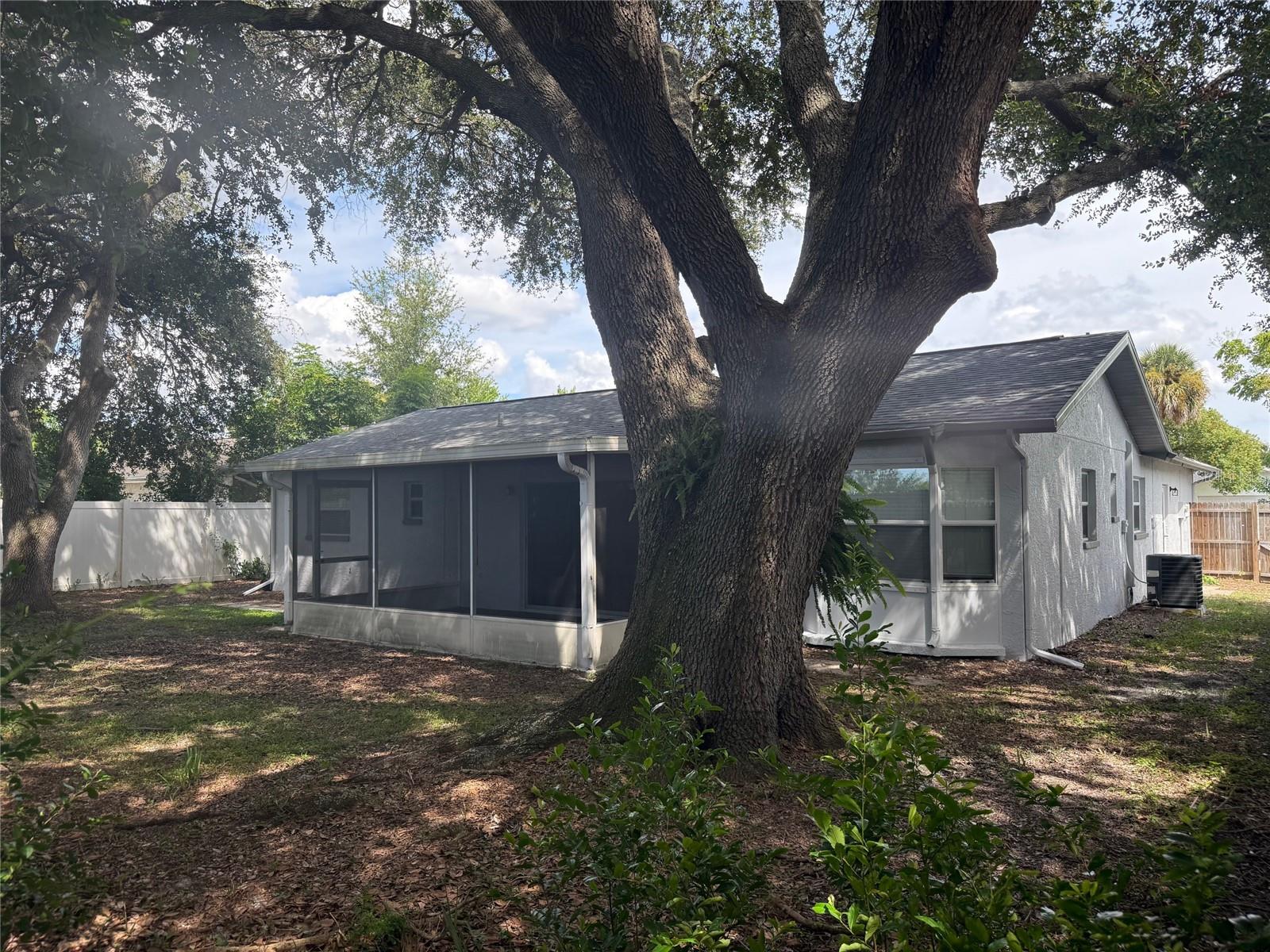 Image 38 of 38 For 10401 Leaning Oak Drive