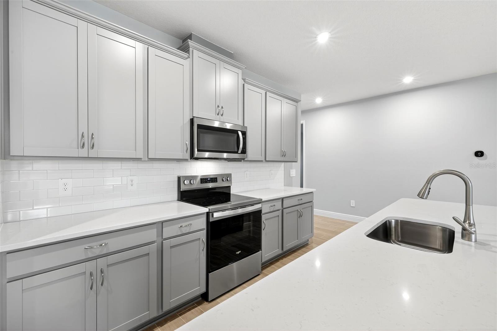 Image 8 of 38 For 12309 49th Street E