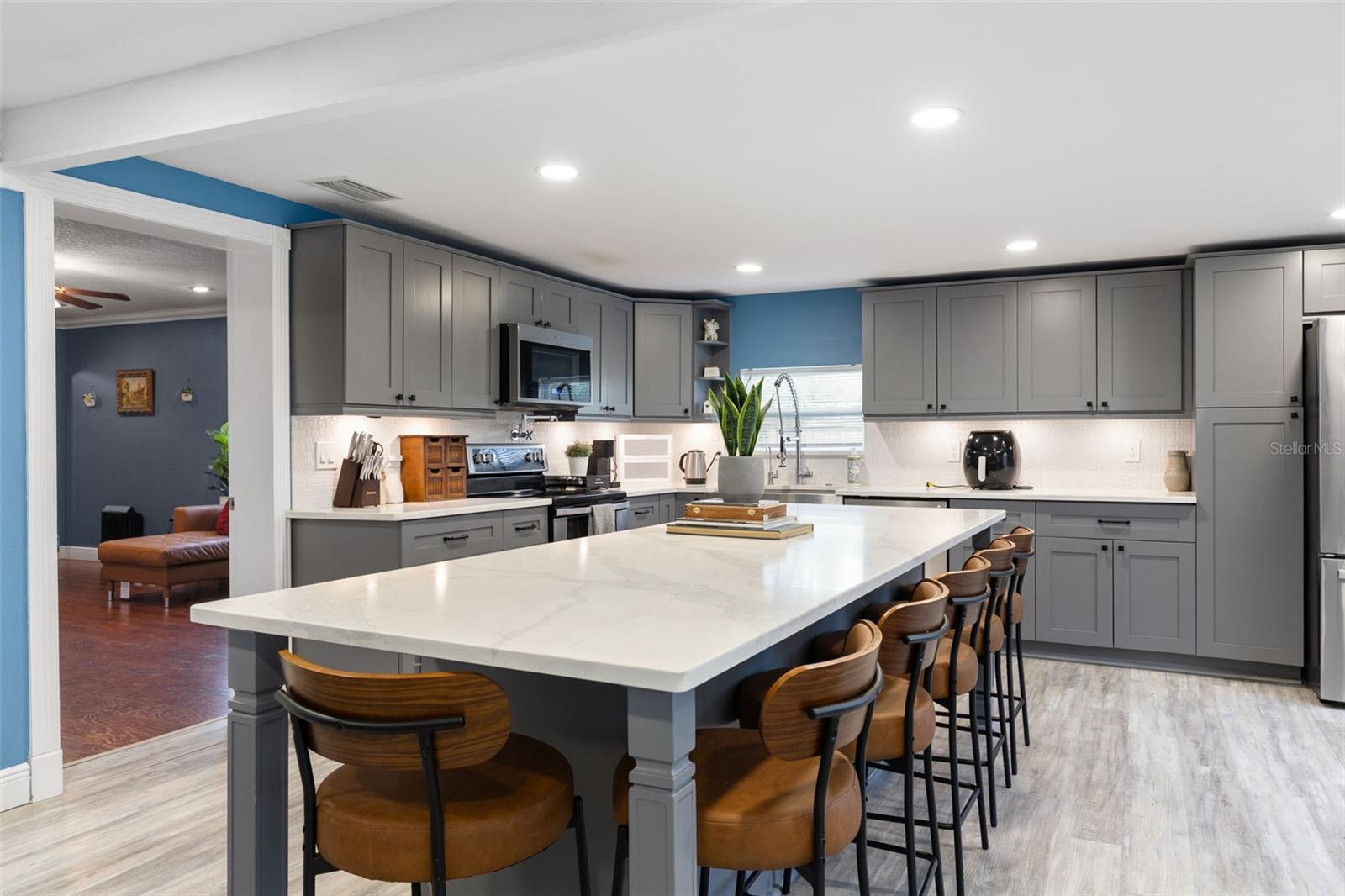 Image 7 of 28 For 1224 80th Avenue N