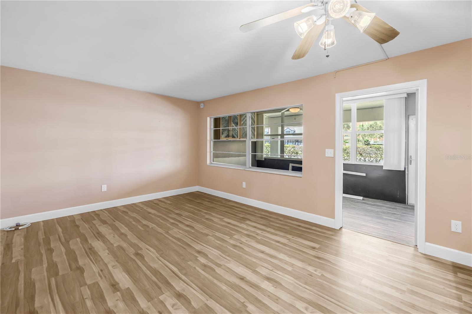 Image 6 of 48 For 4455 Duhme Road 109