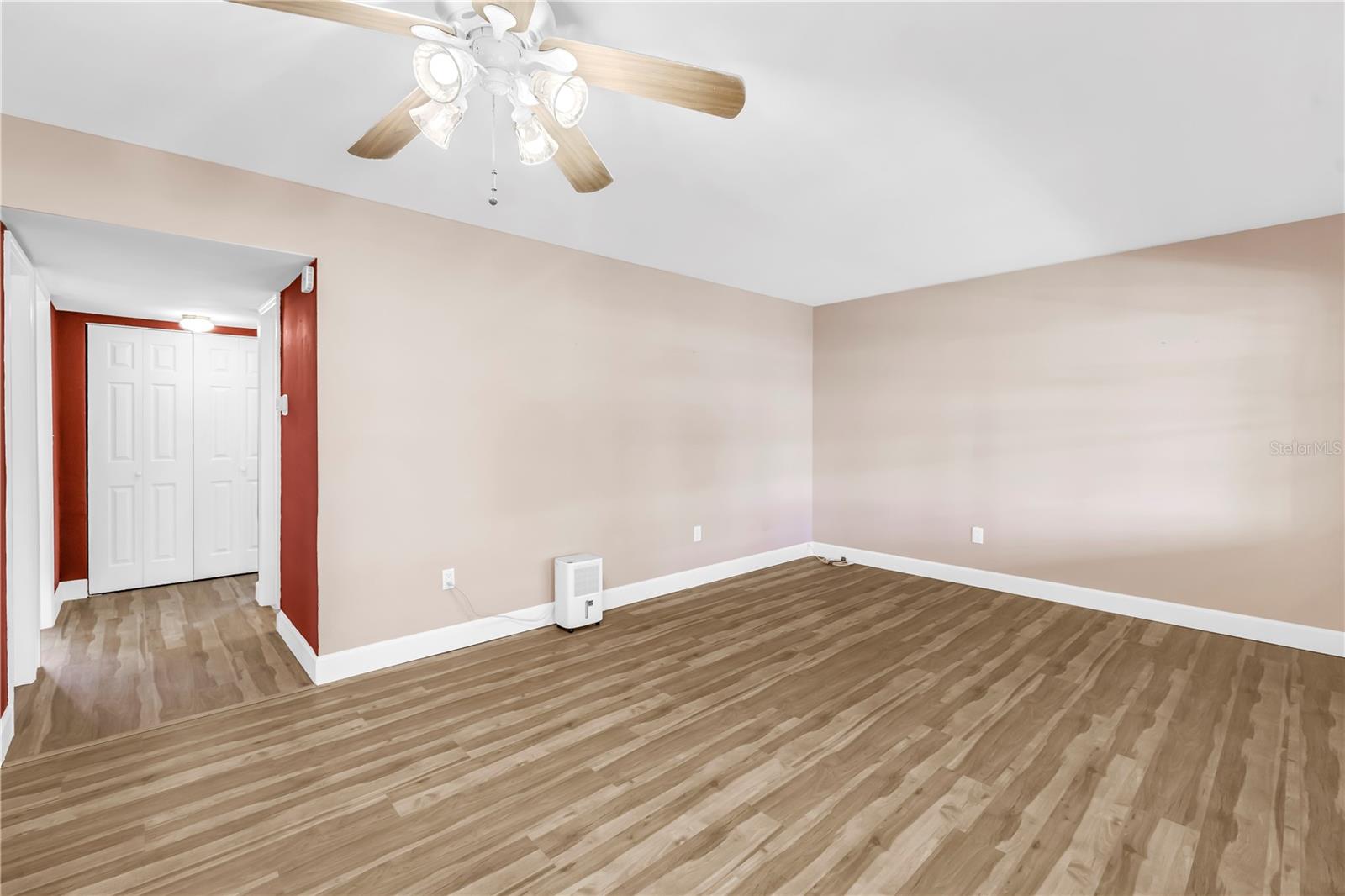 Image 7 of 48 For 4455 Duhme Road 109