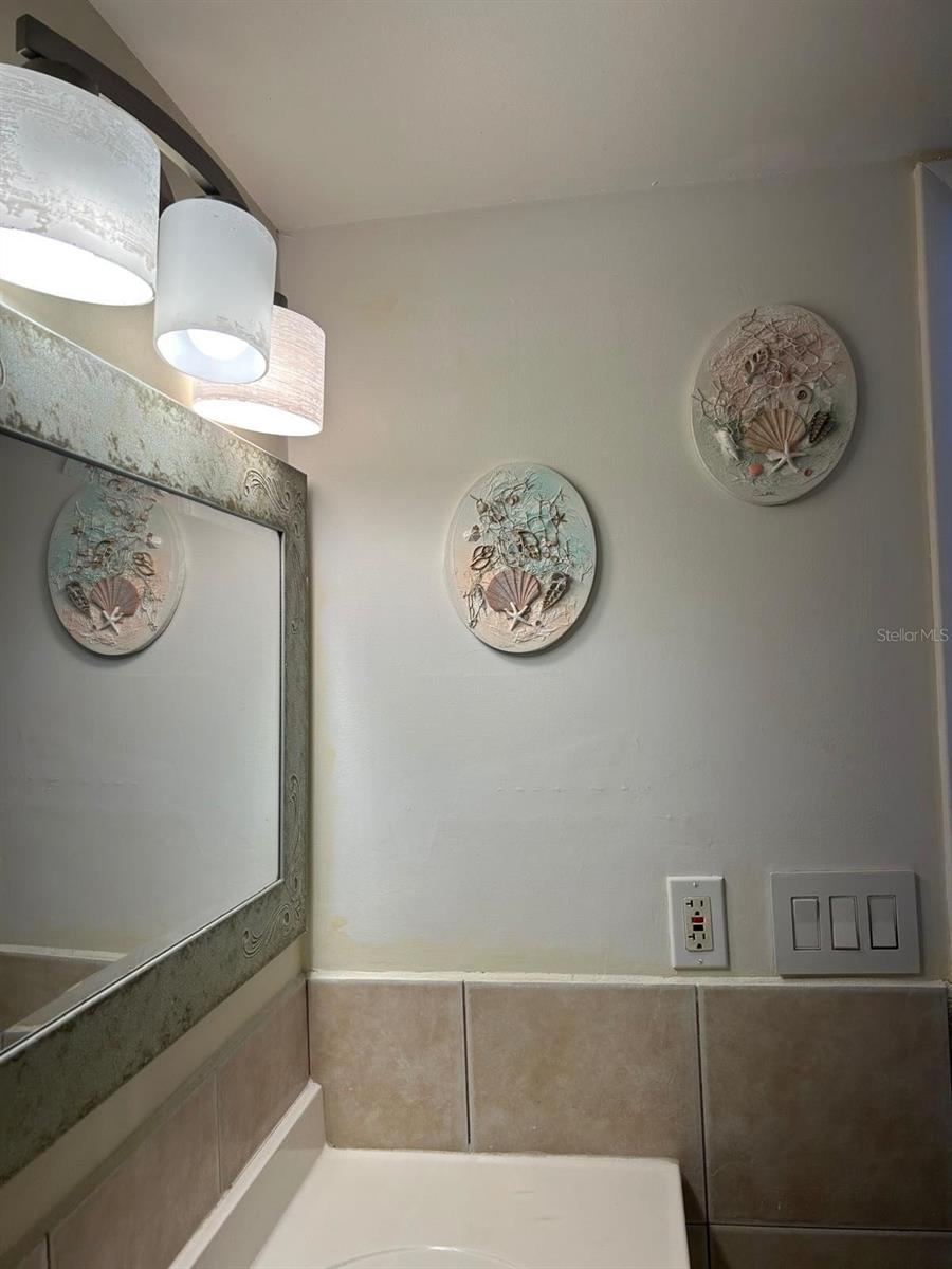 Image 11 of 24 For 12760 Indian Rocks Road 1048
