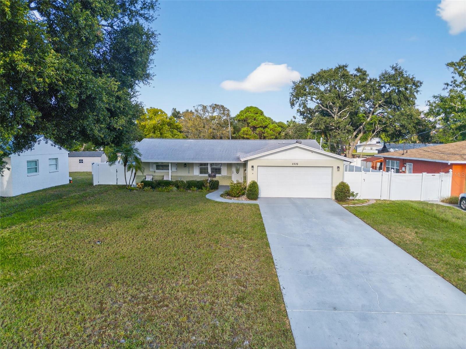 Image 2 of 42 For 4926 Columbus Way S