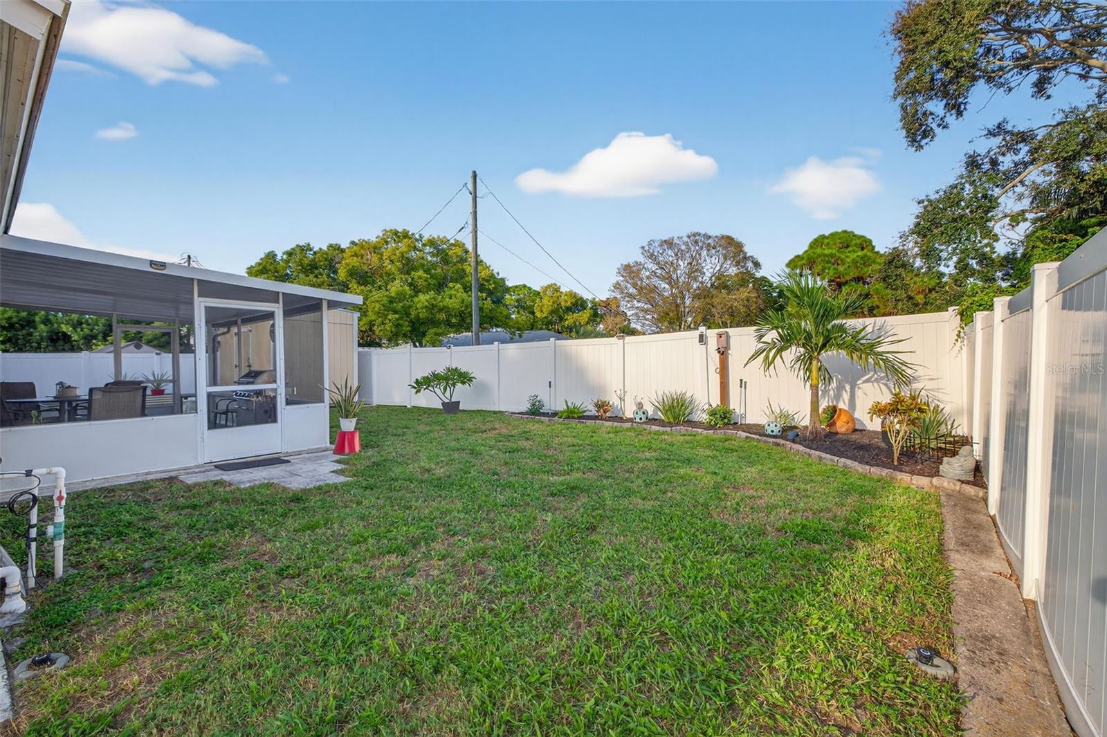 Image 31 of 42 For 4926 Columbus Way S