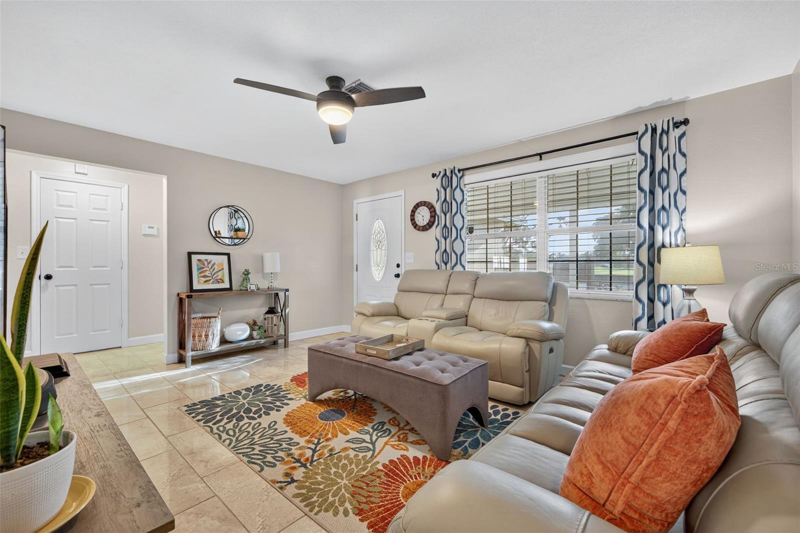 Image 7 of 42 For 4926 Columbus Way S
