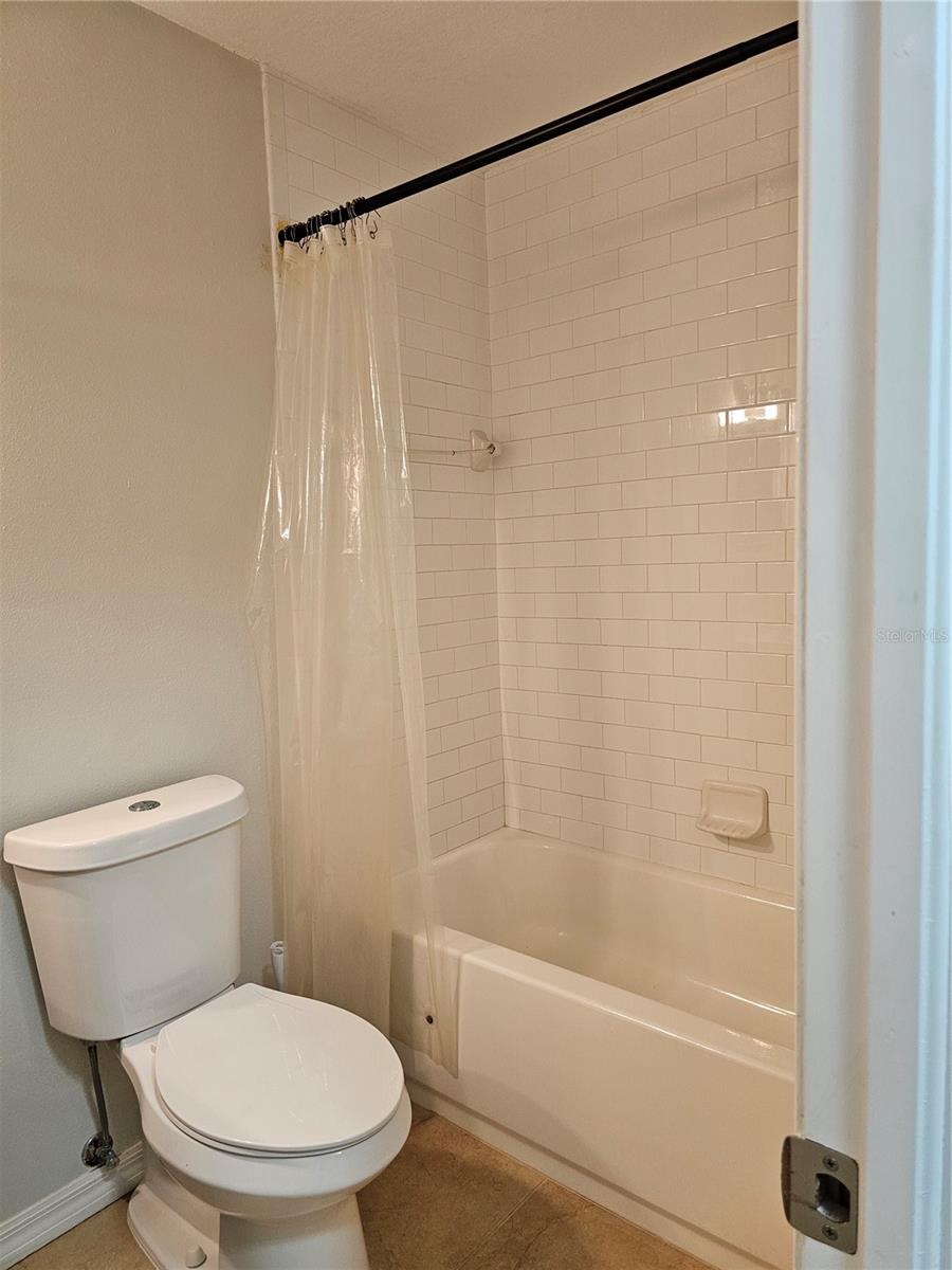 Image 11 of 23 For 540 Golden Raintree Place 540