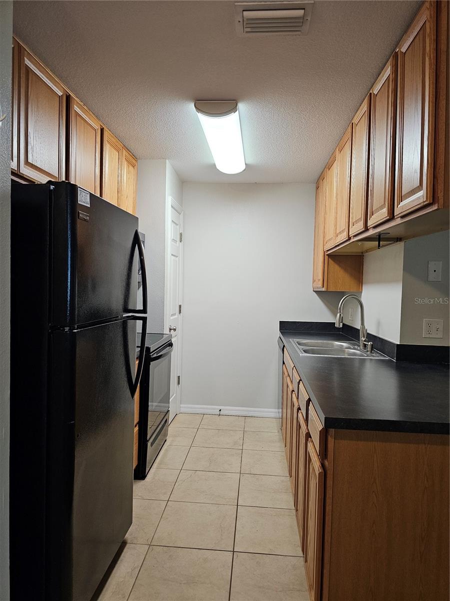 Image 7 of 23 For 540 Golden Raintree Place 540