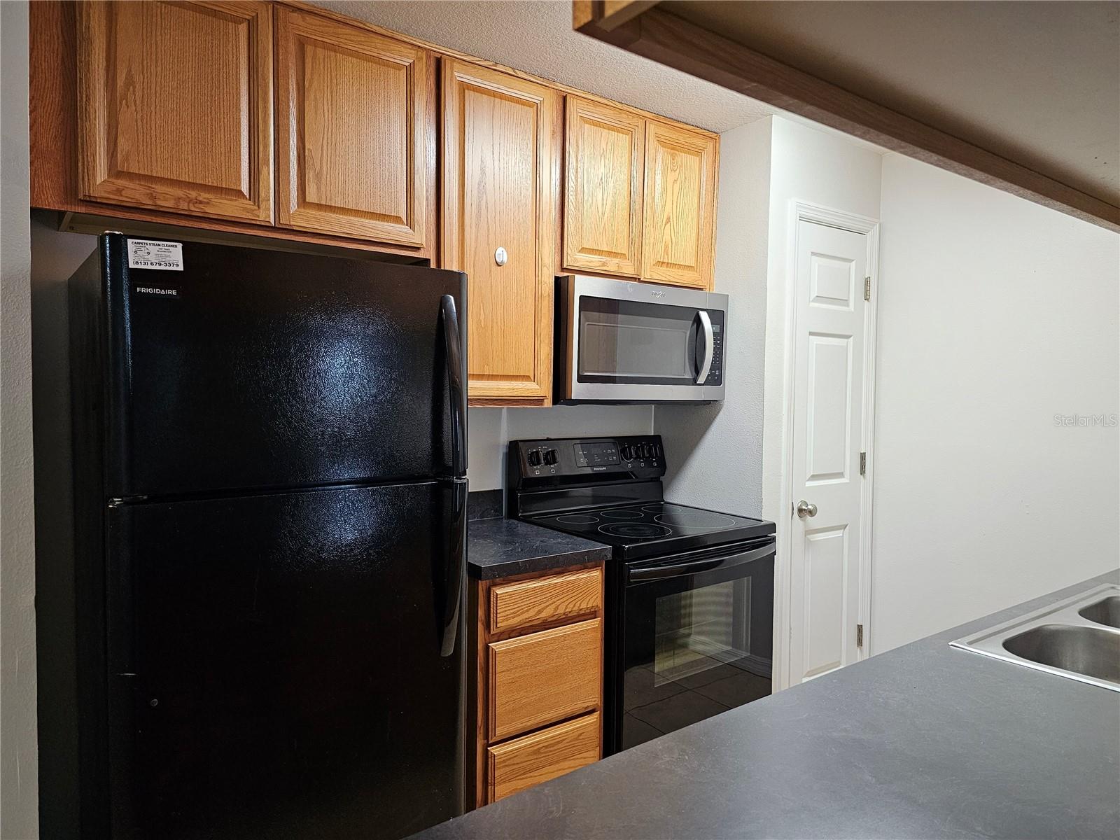 Image 8 of 23 For 540 Golden Raintree Place 540