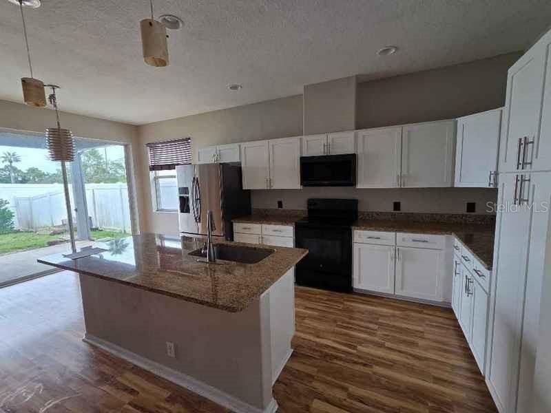 Image 3 of 15 For 14611 Potterton Circle