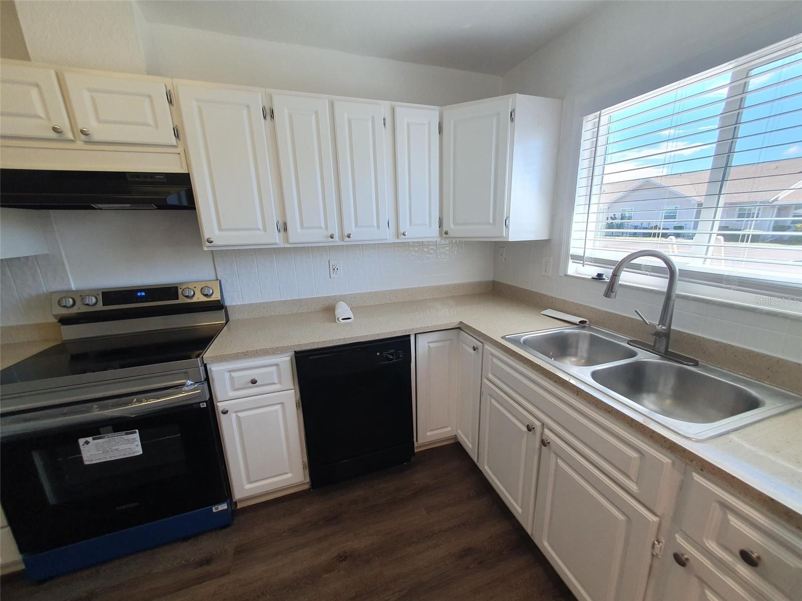 Image 2 of 9 For 1911 Orange Boulevard Way