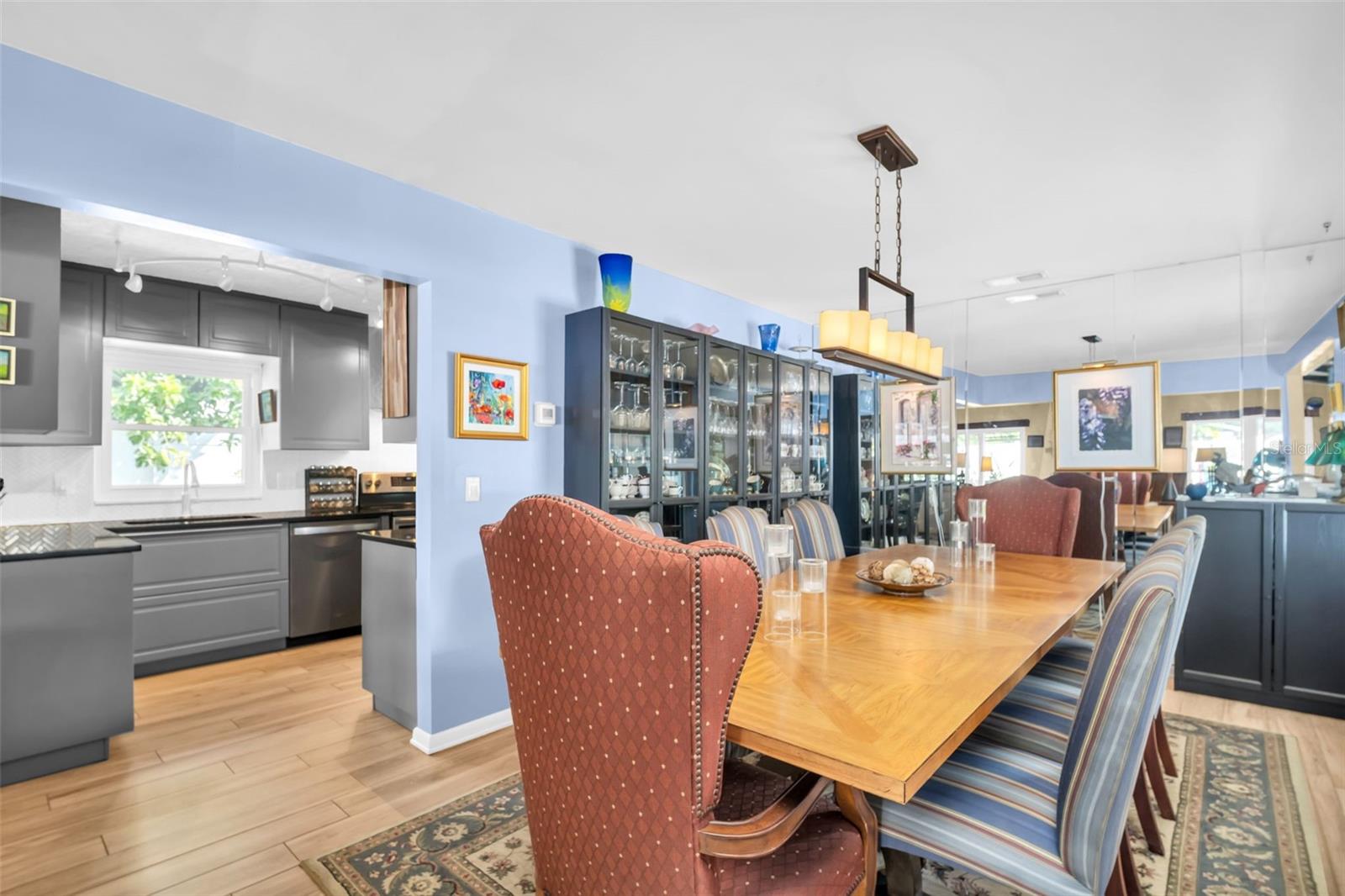 Image 11 of 42 For 6704 Gateway Drive