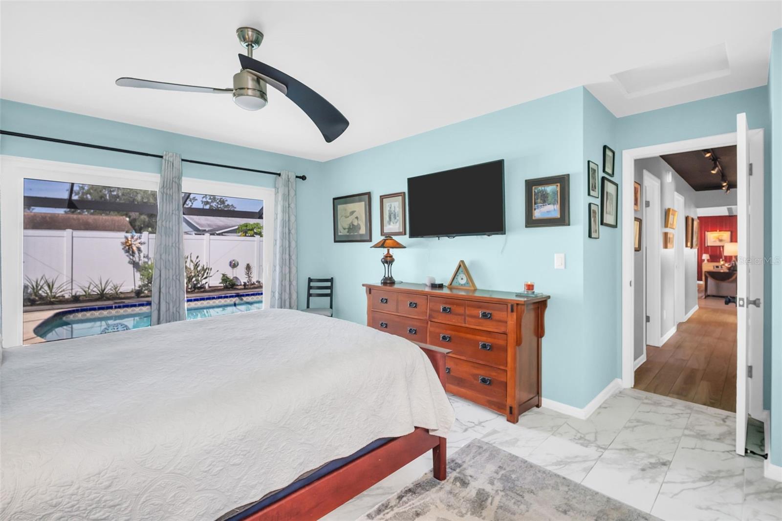 Image 15 of 42 For 6704 Gateway Drive