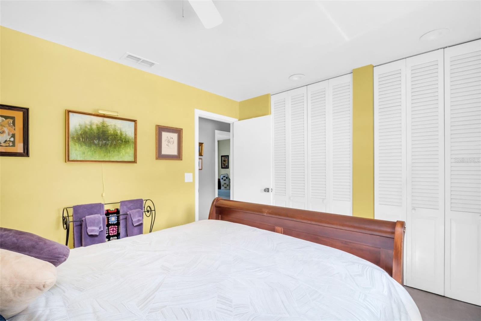 Image 21 of 42 For 6704 Gateway Drive