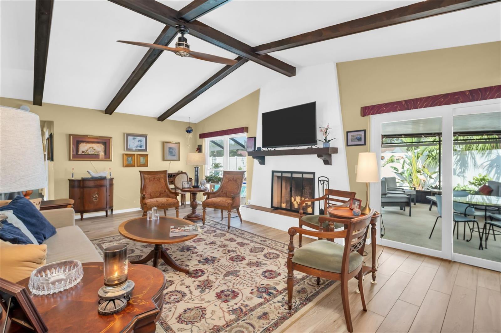 Image 4 of 42 For 6704 Gateway Drive