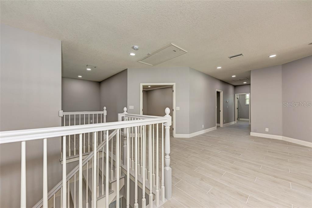 Image 37 of 91 For 1648 Bayshore Drive