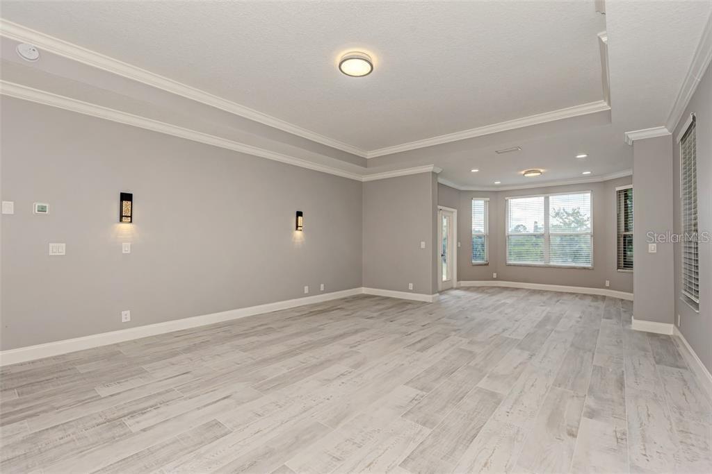 Image 39 of 91 For 1648 Bayshore Drive