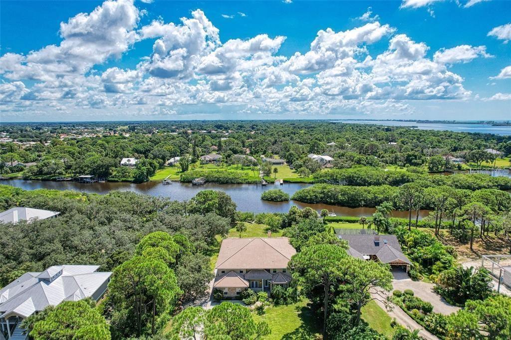 Image 4 of 91 For 1648 Bayshore Drive