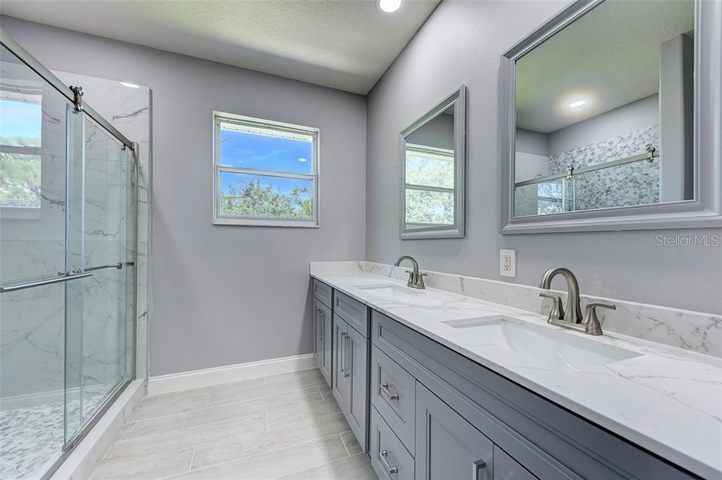 Image 47 of 91 For 1648 Bayshore Drive