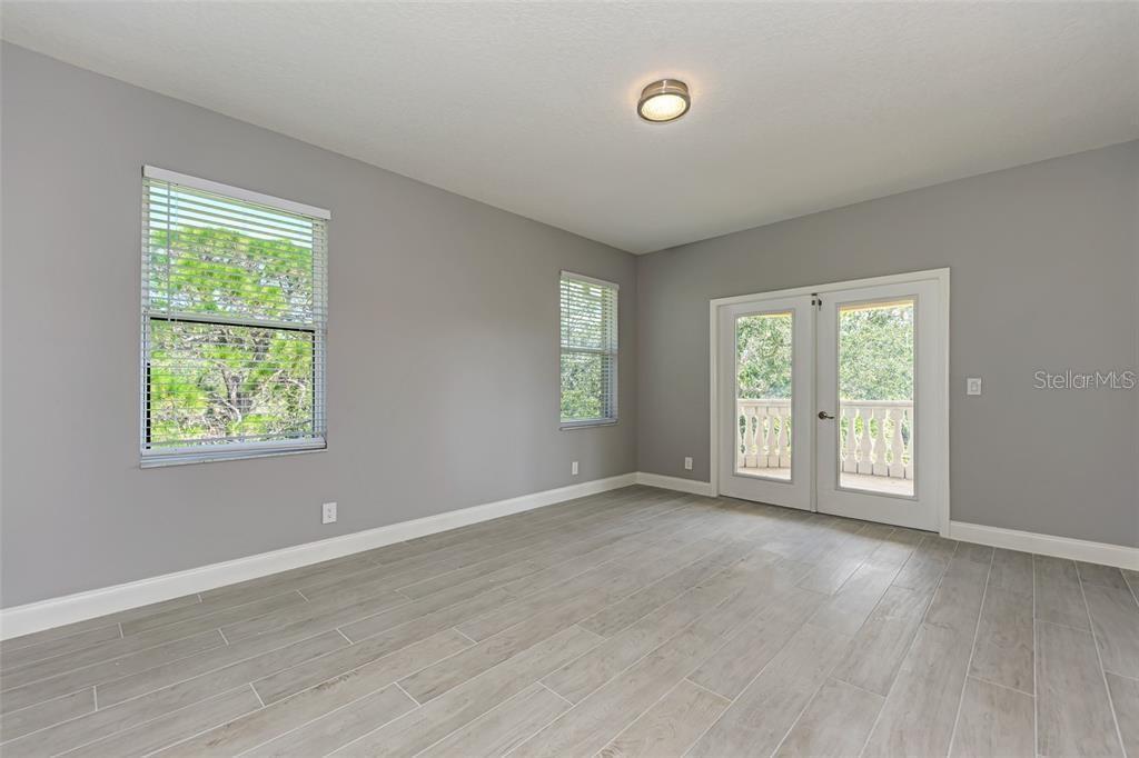 Image 58 of 91 For 1648 Bayshore Drive