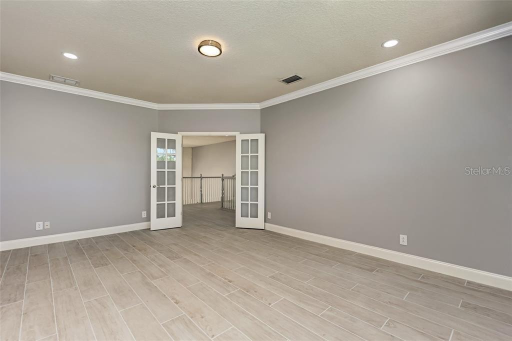 Image 61 of 91 For 1648 Bayshore Drive