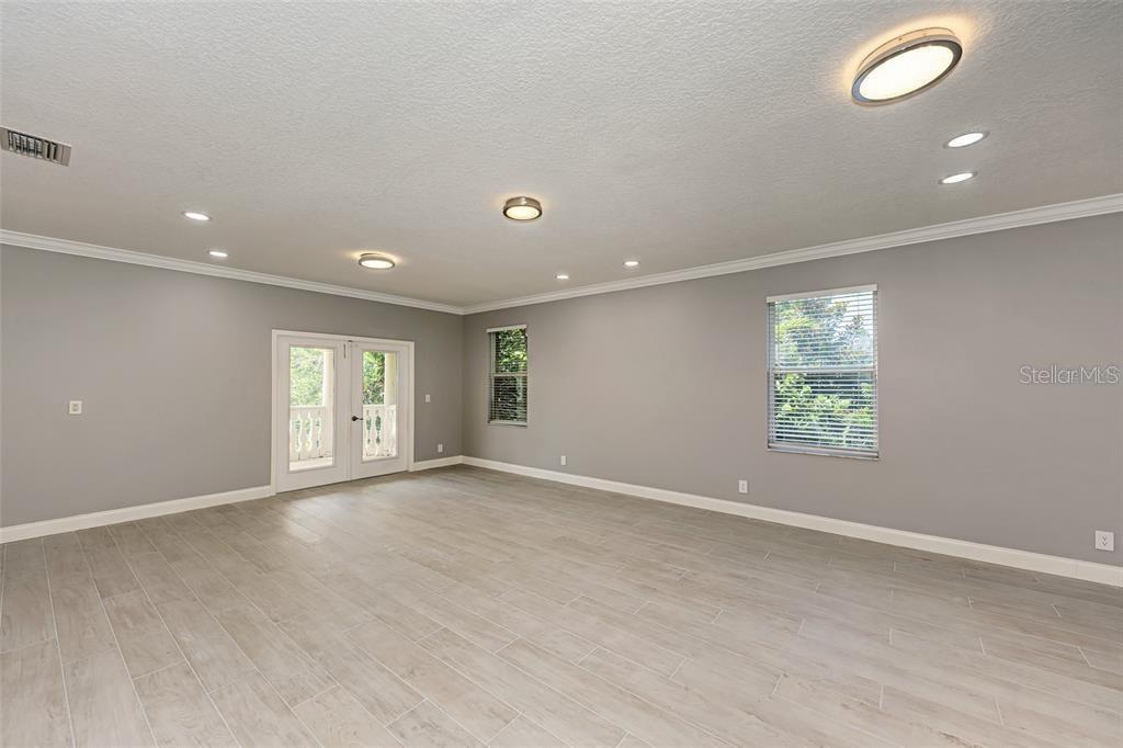 Image 63 of 91 For 1648 Bayshore Drive