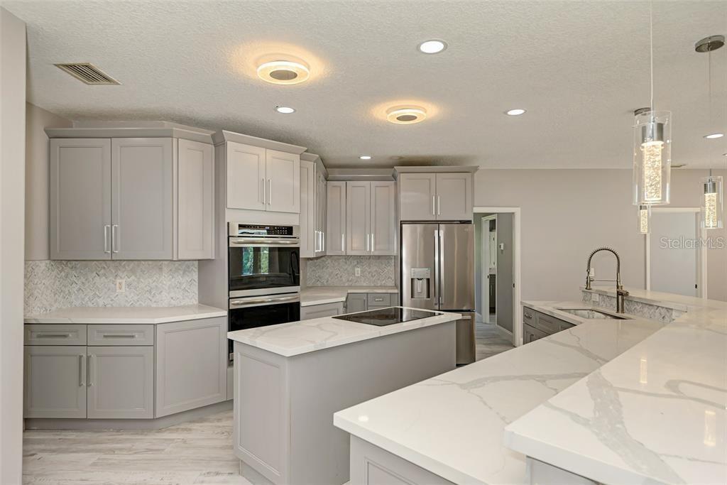 Image 66 of 91 For 1648 Bayshore Drive