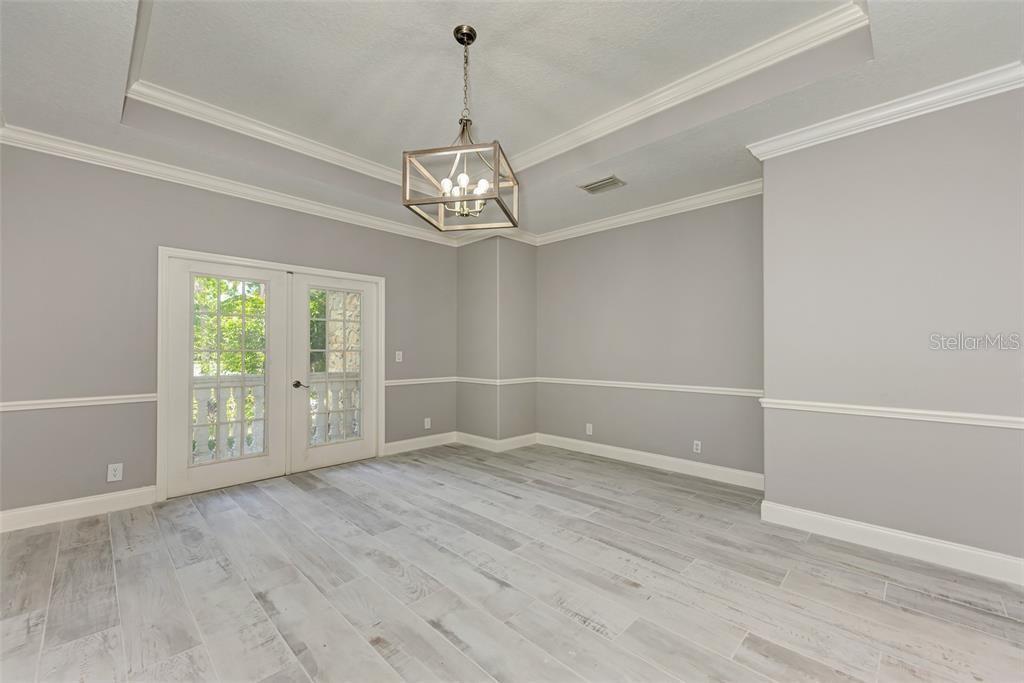 Image 75 of 91 For 1648 Bayshore Drive