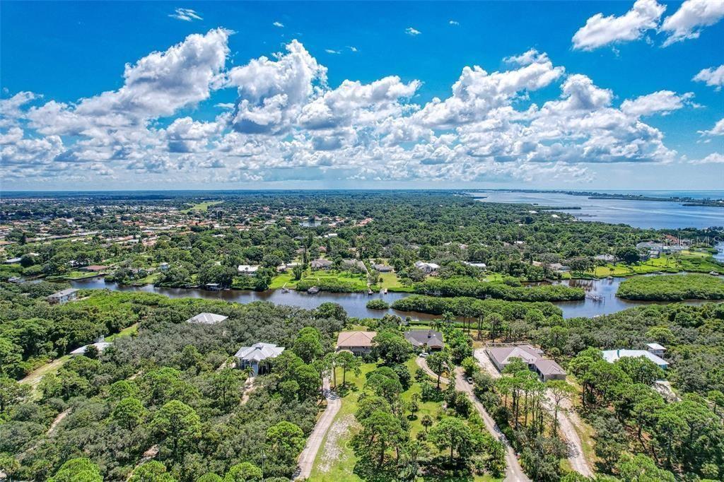 Image 9 of 91 For 1648 Bayshore Drive