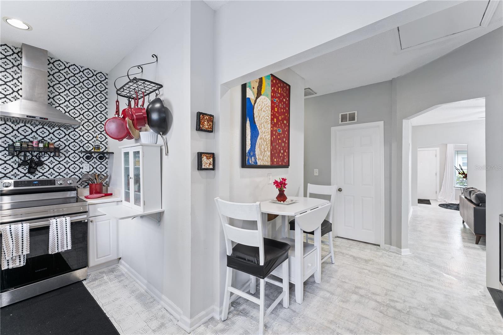Image 9 of 15 For 914 8th Street N 1