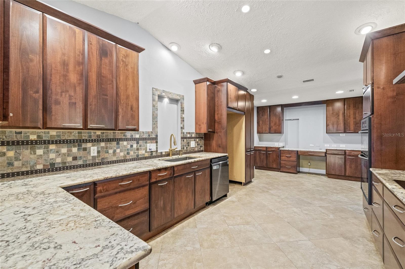 Image 15 of 60 For 603 Cottage Grove Circle