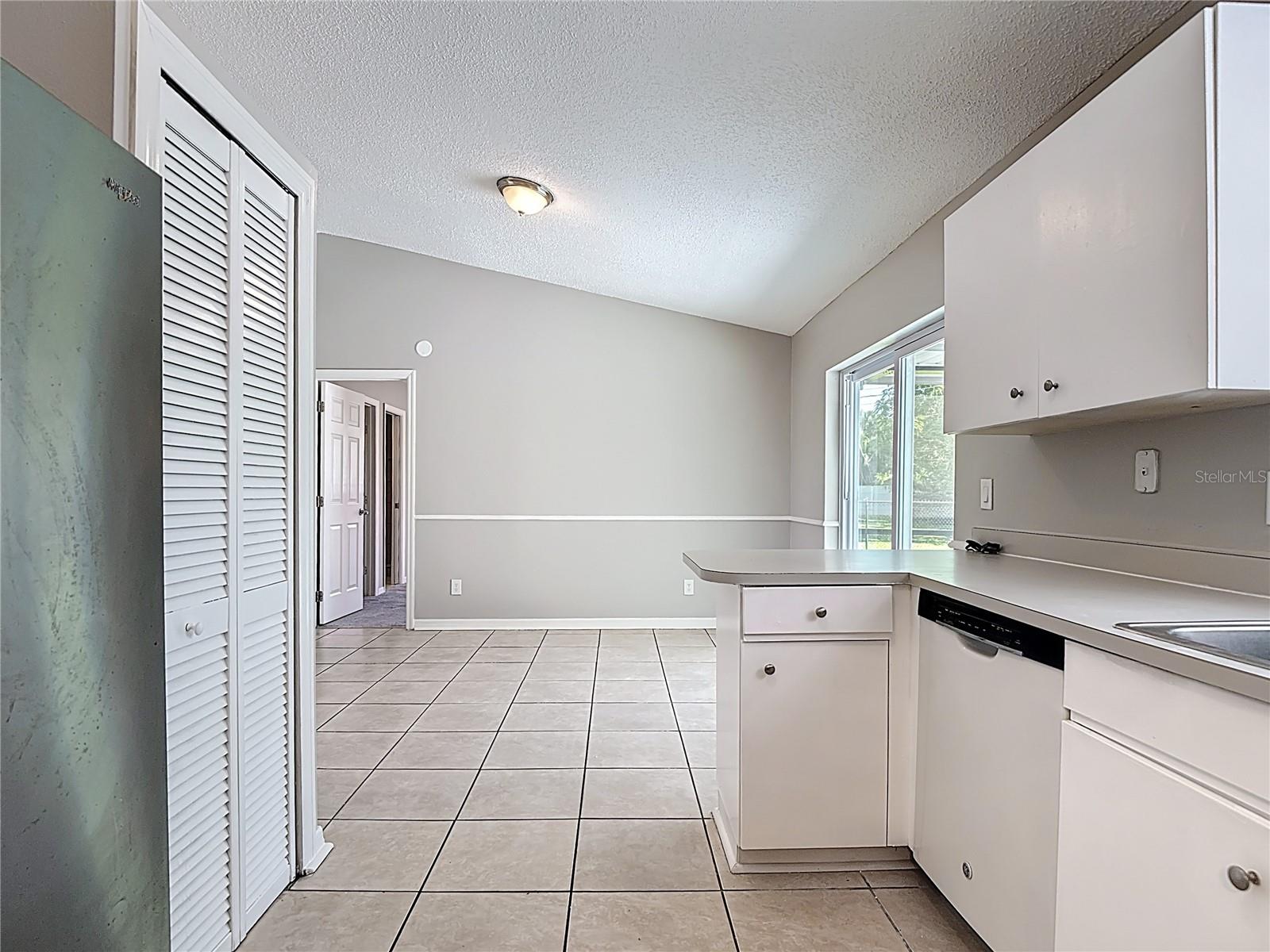 Image 31 of 77 For 3815 6th Avenue