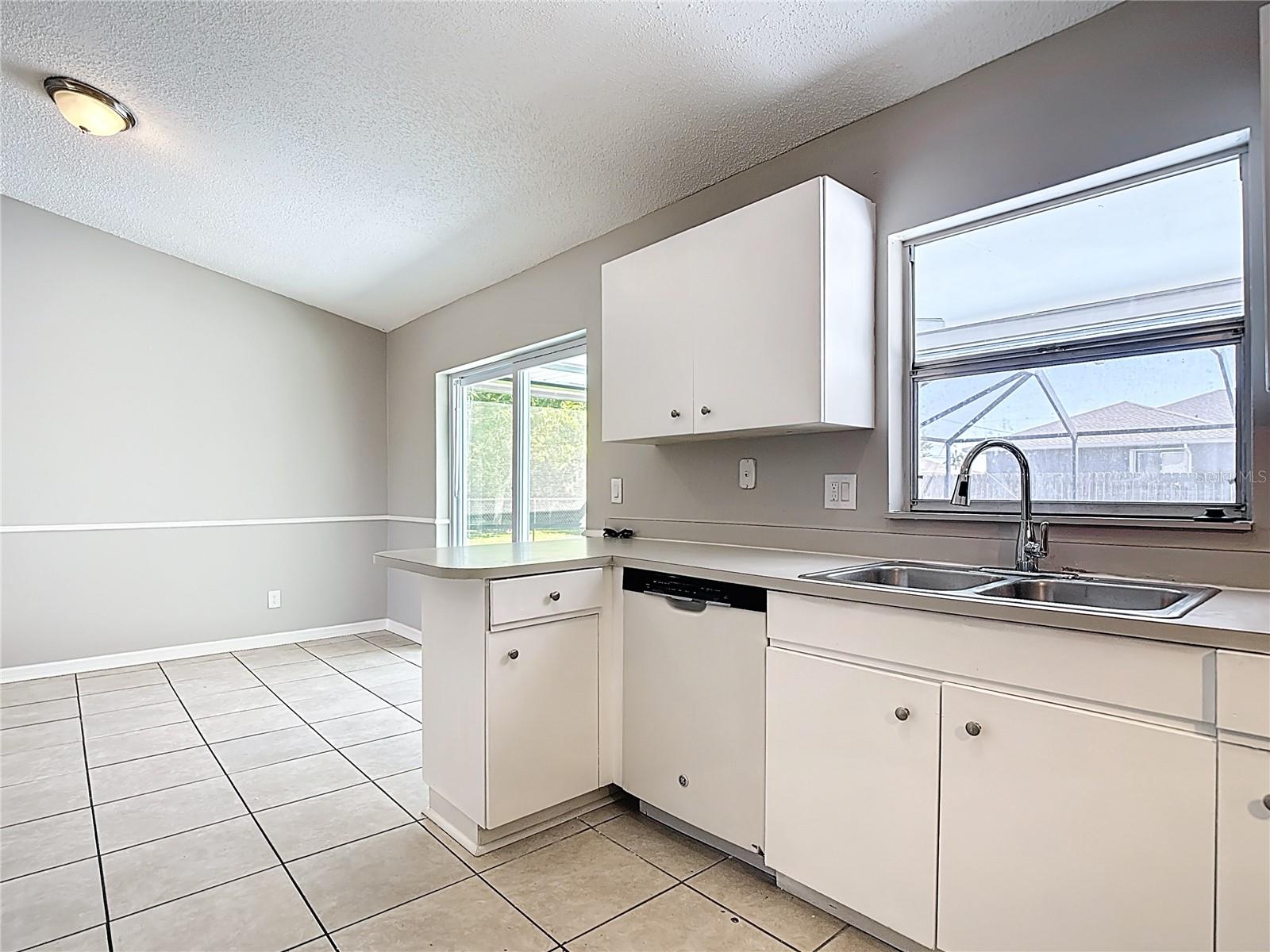 Image 32 of 77 For 3815 6th Avenue