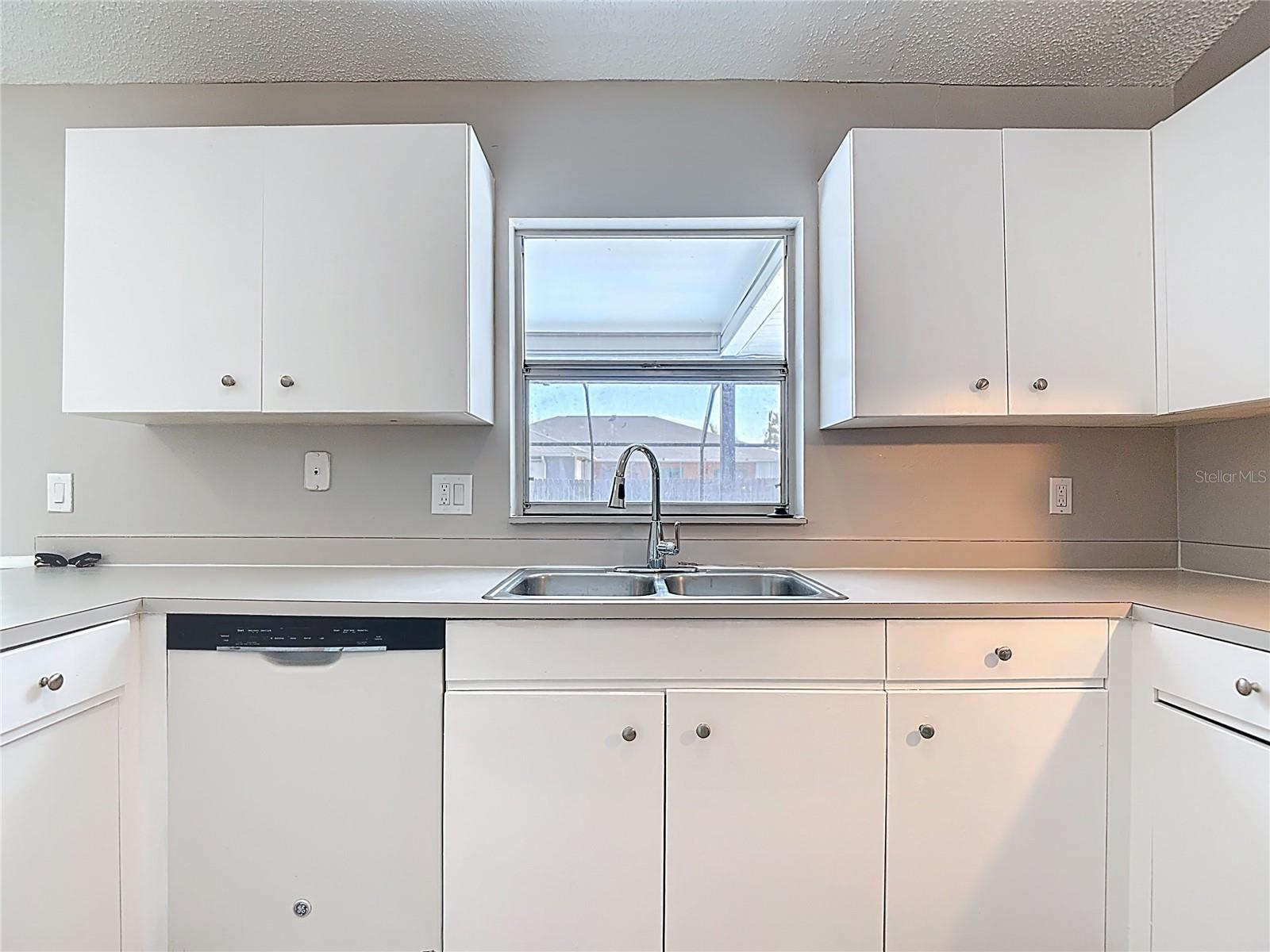 Image 33 of 77 For 3815 6th Avenue