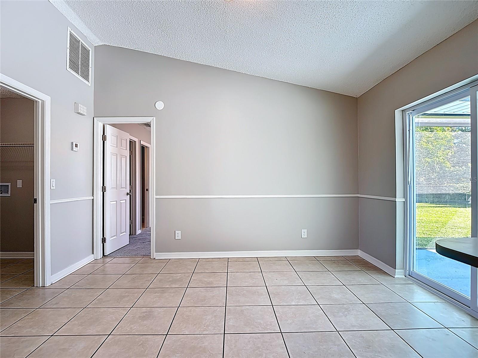 Image 34 of 77 For 3815 6th Avenue