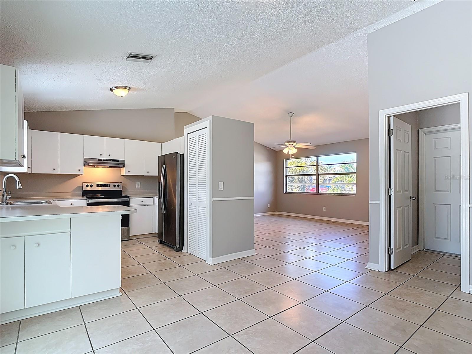 Image 36 of 77 For 3815 6th Avenue