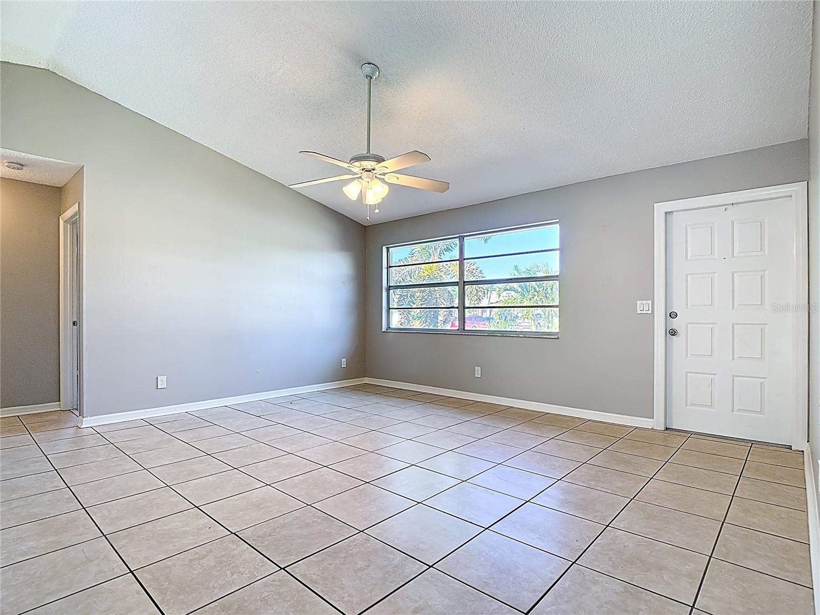 Image 4 of 77 For 3815 6th Avenue