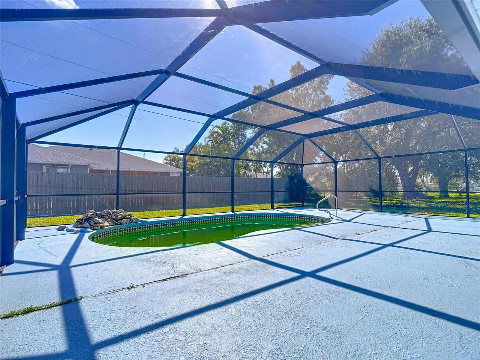 Image 69 of 77 For 3815 6th Avenue