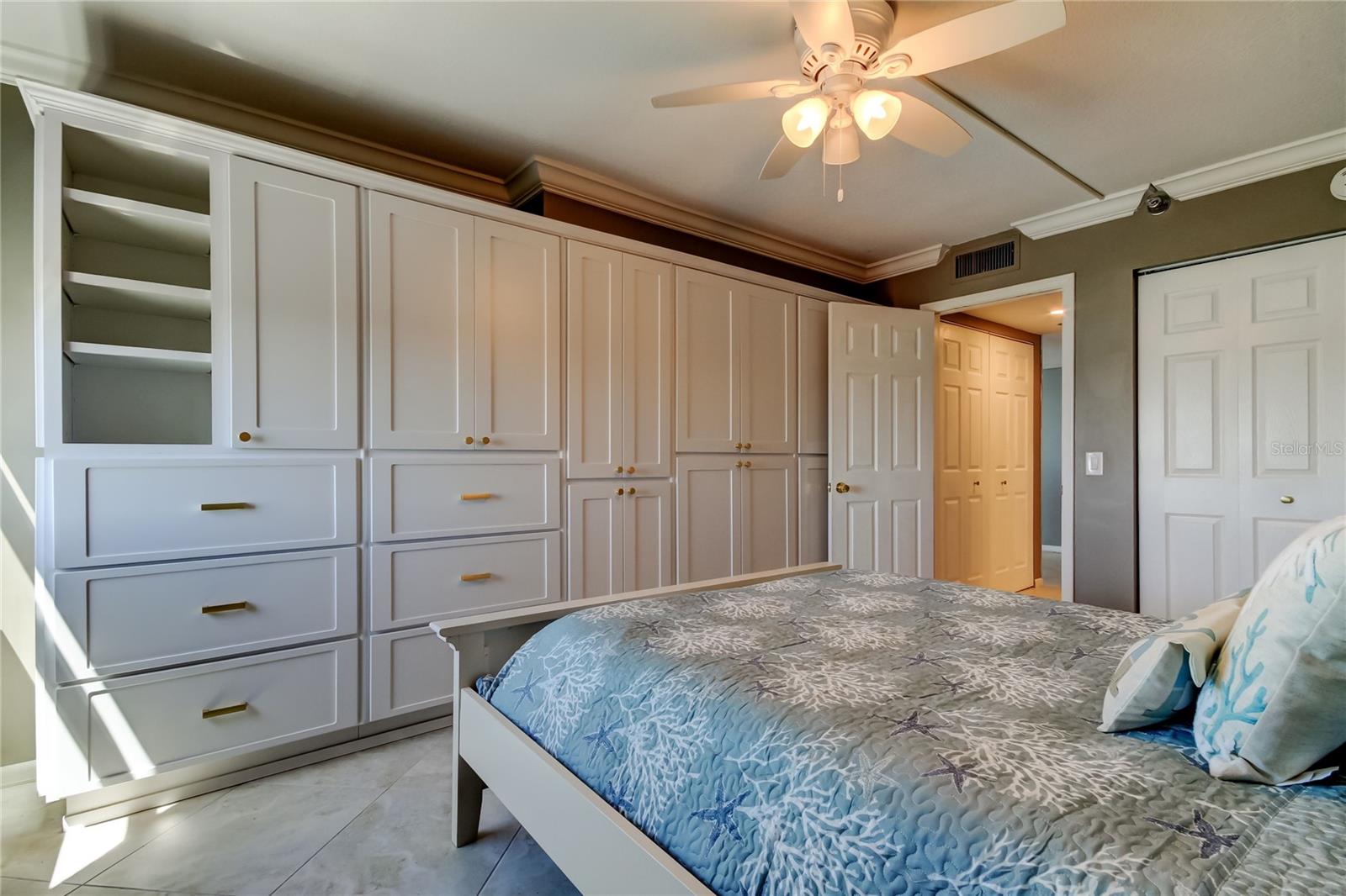 Image 13 of 28 For 6265 Sun Boulevard 806