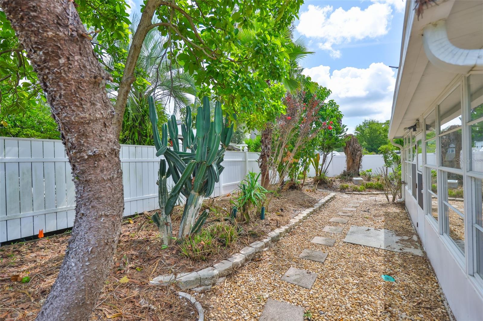 Image 26 of 31 For 1006 Pleasant Pine Court