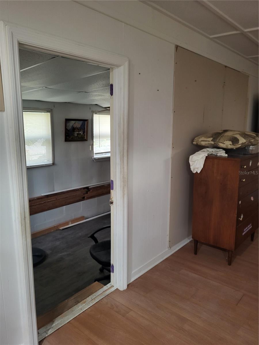 Image 13 of 16 For 6580 Seminole Boulevard 311