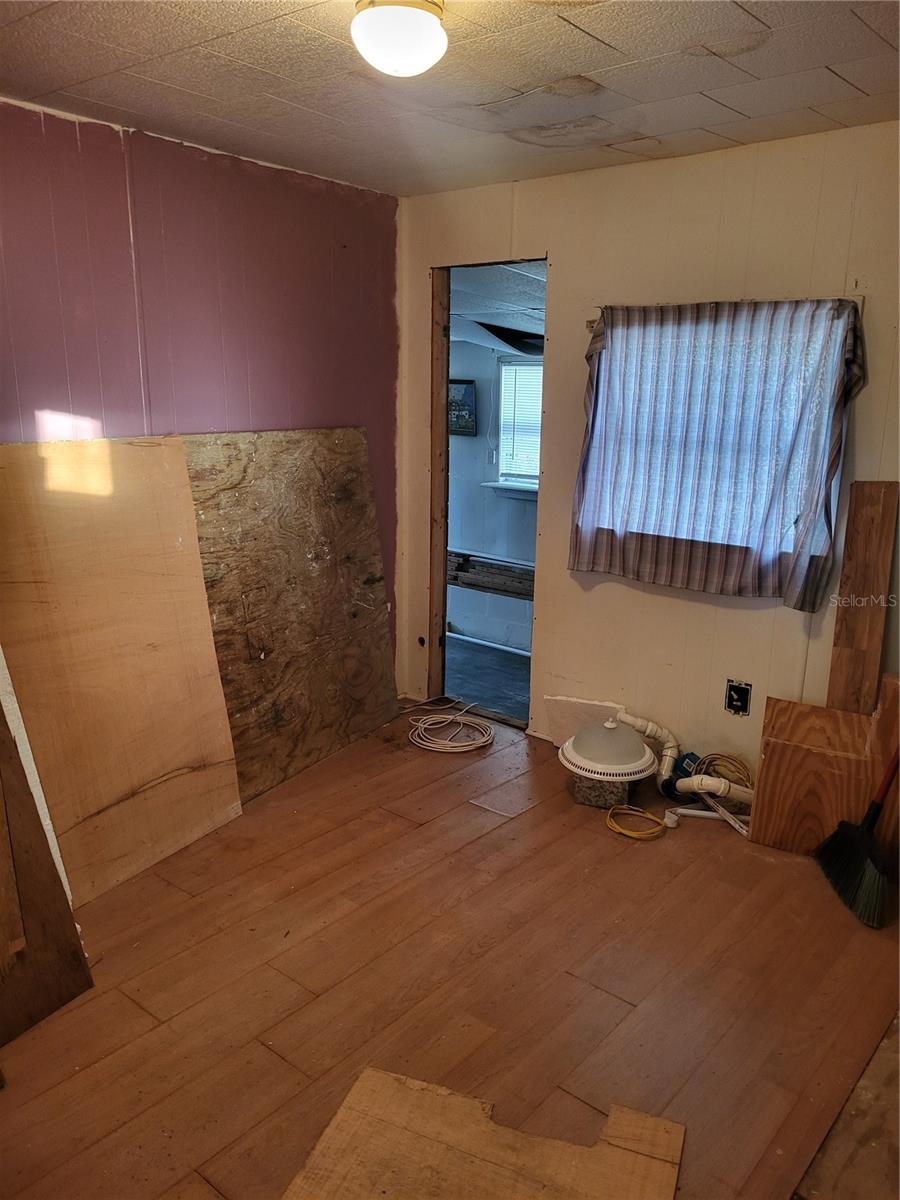 Image 6 of 16 For 6580 Seminole Boulevard 311
